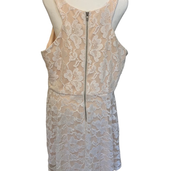 White Lace over cream under slip. City Triangles plus Size 18. Like new.Elegant - Picture 6 of 11